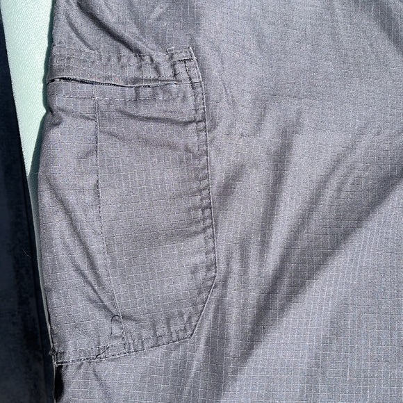 Men’s Lightweight, Grey Cargo Shorts - Picture 8 of 12